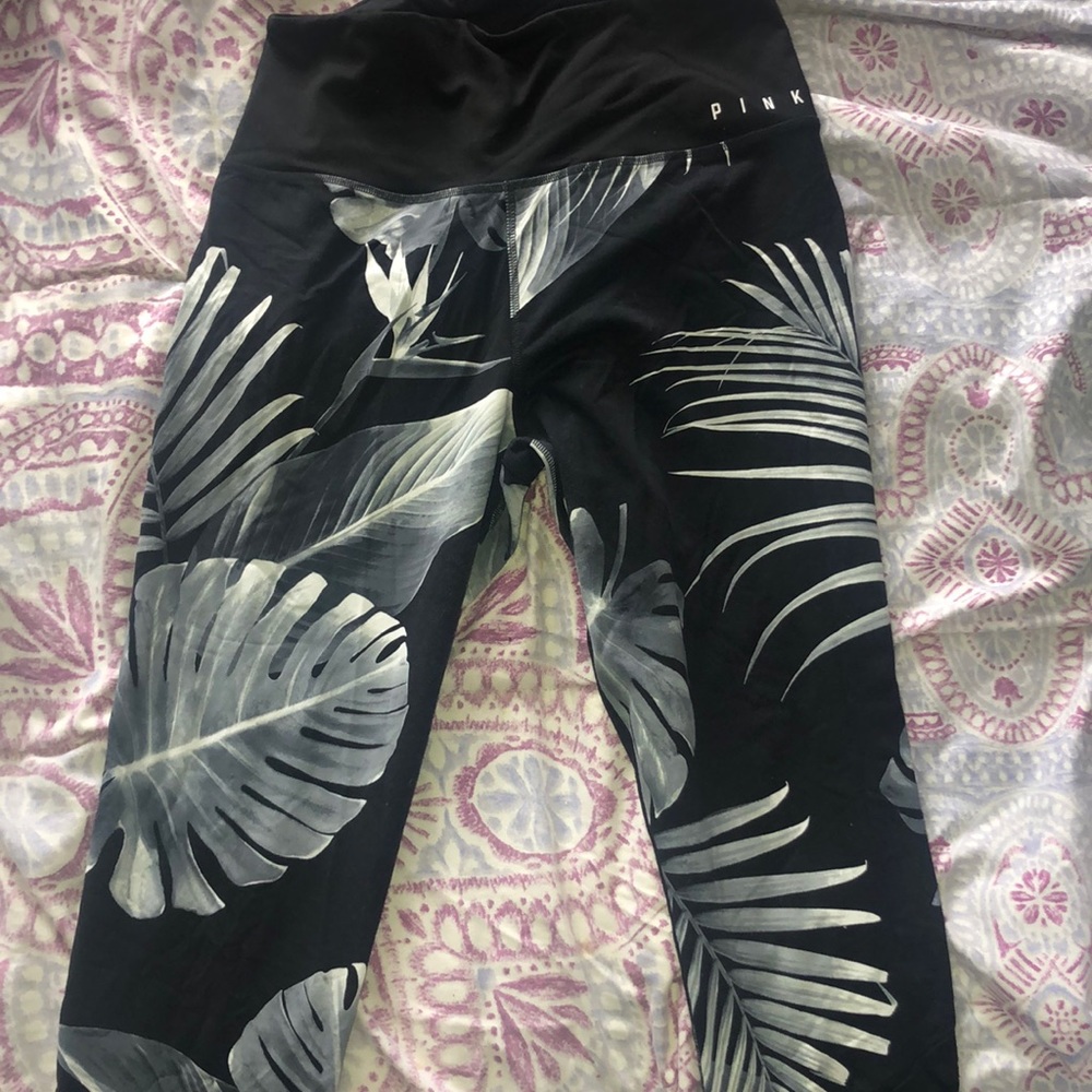 PINK VICTORIA SECRET FLORAL LEGGINGS